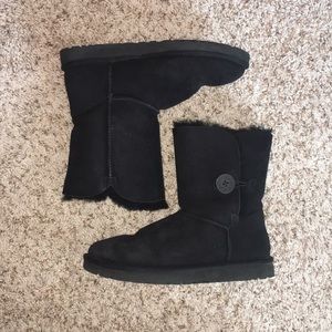 Black Bailey Button UGG Boots